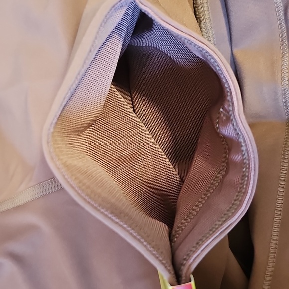 NWT All In Motion UPF 50+ Workout Set Light Brown XS - Picture 12 of 15